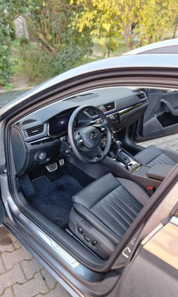 Skoda Superb cena 189340 przebieg: 21000, rok produkcji 2022 z Warszawa małe 106
